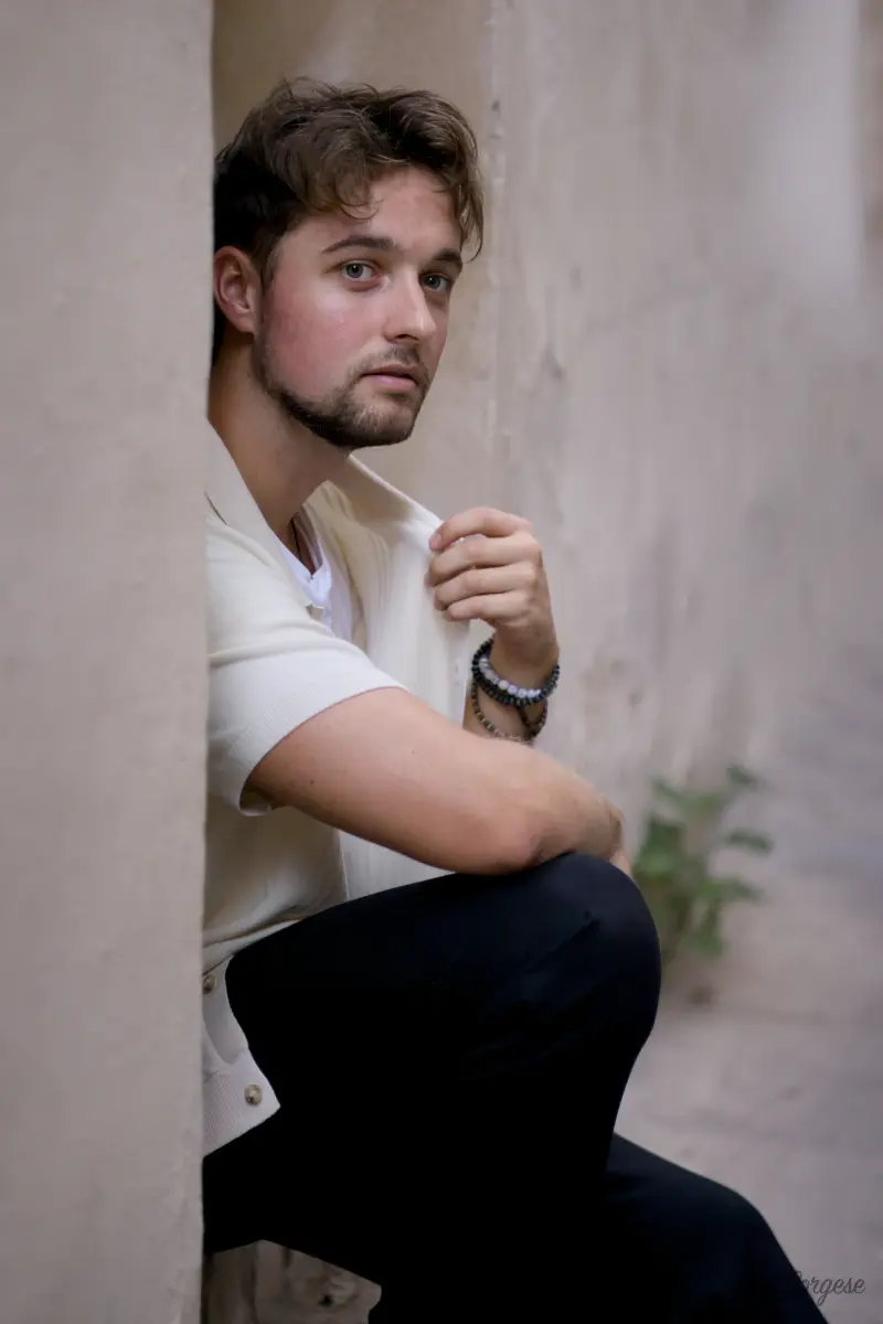 Celian — outdoor portrait in Oviedo